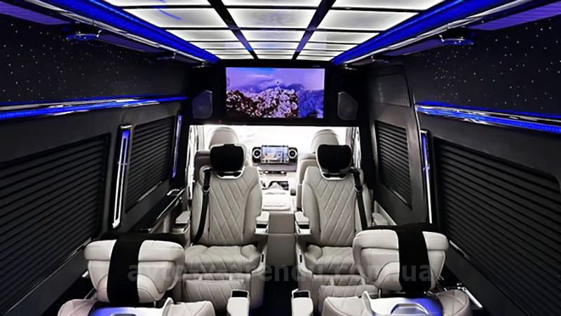 Аренда микроавтобуса Mercedes-Benz Sprinter VIP+ 2025 черный на 8 мест с водителем в Киеве