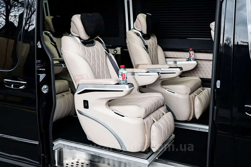 Аренда микроавтобуса Mercedes-Benz Sprinter VIP+ 2025 черный на 8 мест с водителем в Киеве