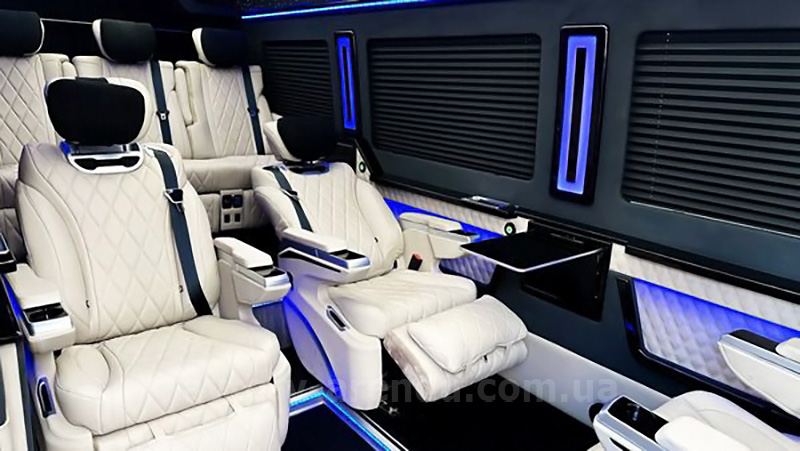 Аренда микроавтобуса Mercedes-Benz Sprinter VIP+ 2025 черный на 8 мест с водителем в Киеве