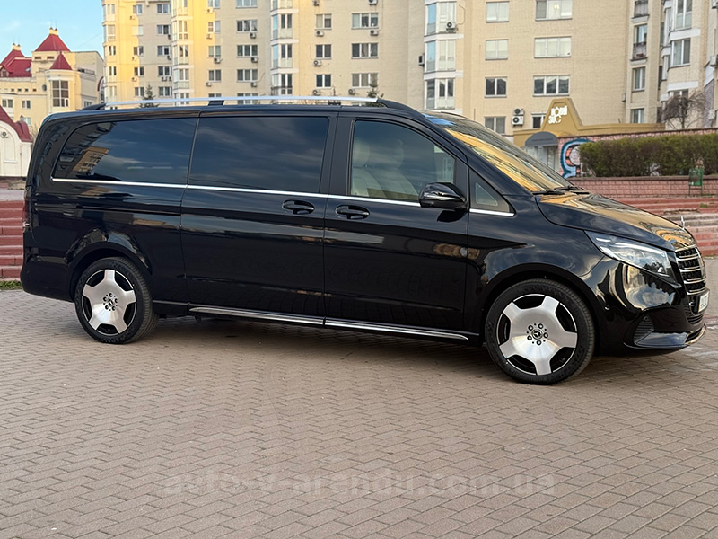 Аренда микроавтобуса Mercedes-Benz V-class 2025 с водителем в Киеве
