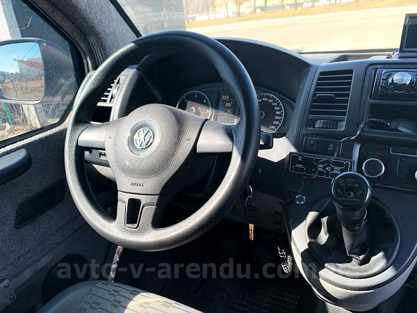 Аренда микроавтобуса Volkswagen T6 бронированный с водителем и без водителя в Киеве