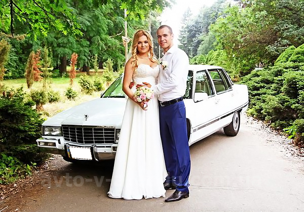Аренда ретро авто с водителем в Киеве Cadillac Fleetwood  белый