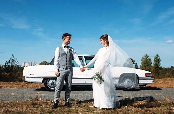 Аренда ретро авто с водителем в Киеве Cadillac Fleetwood  белый