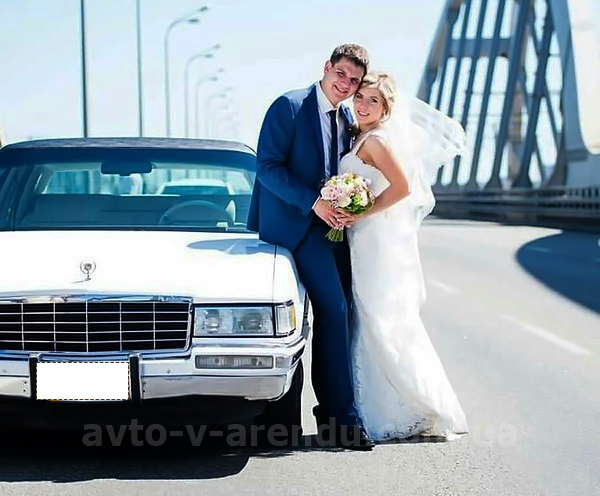 Аренда ретро авто с водителем в Киеве Cadillac Fleetwood  белый