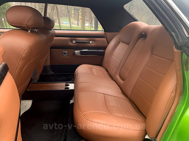 Аренда ретро авто Chrysler New York с водителем в Киеве