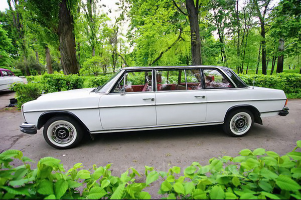 Аренда ретро авто Mercedes-Benz 1969 с водителем в Киеве