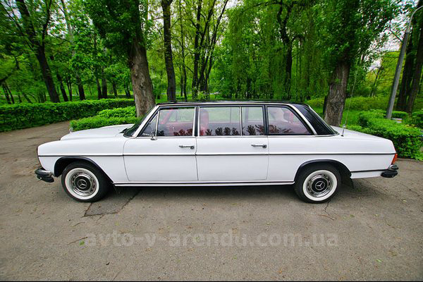 Аренда ретро авто Mercedes-Benz 1969 с водителем в Киеве