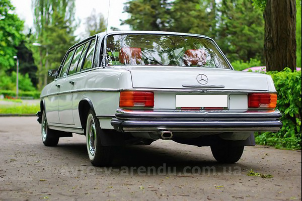 Аренда ретро авто Mercedes-Benz 1969 с водителем в Киеве