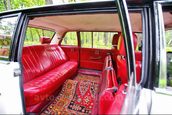Аренда ретро авто Mercedes-Benz 1969 с водителем в Киеве