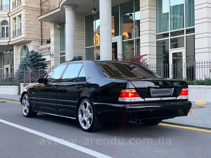 Аренда ретро авто Mercedes W140 S600 S7.3 V12 Brabus черный с водителем в Киеве