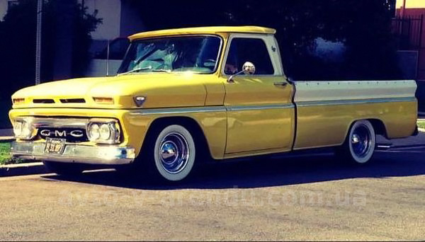 Аренда ретро авто пикап GMC Food Truck yellow на съемки с водителем в Киеве