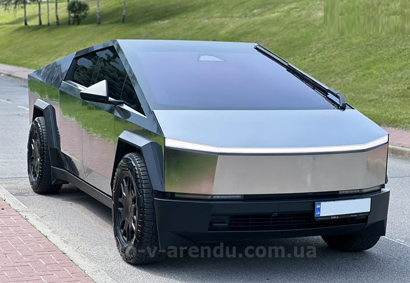 Аренда Tesla Cybertruck pickup silver с водителем в Киеве