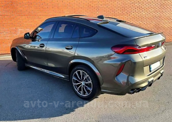 Аренда внедорожника BMW X6 M50d с водителем. Прокат джипа БМВ X6 M50d без водителя в Киеве