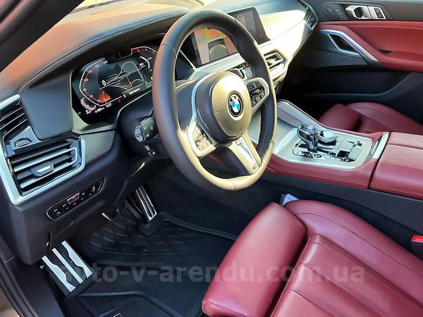 Аренда внедорожника BMW X6 M50d с водителем. Прокат джипа БМВ X6 M50d без водителя в Киеве