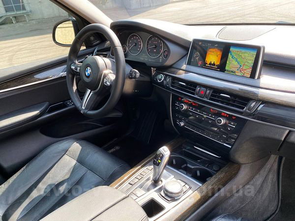 Аренда внедорожника BMW X5 2014 черный с водителем в Киеве