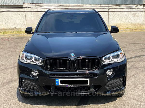 Аренда внедорожника BMW X5 2014 черный с водителем в Киеве