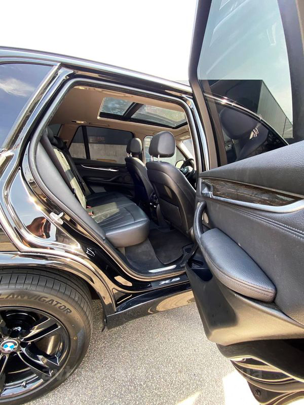 Аренда внедорожника BMW X5 2014 черный с водителем в Киеве