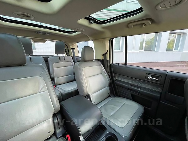 Аренда внедорожника джипа с водителем в Киеве Ford Flex белый