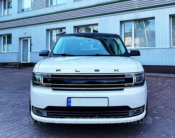 Аренда внедорожника джипа с водителем в Киеве Ford Flex белый