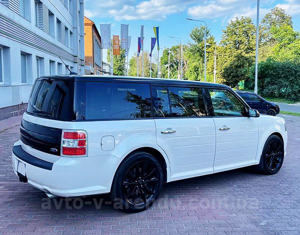 Аренда внедорожника джипа с водителем в Киеве Ford Flex белый