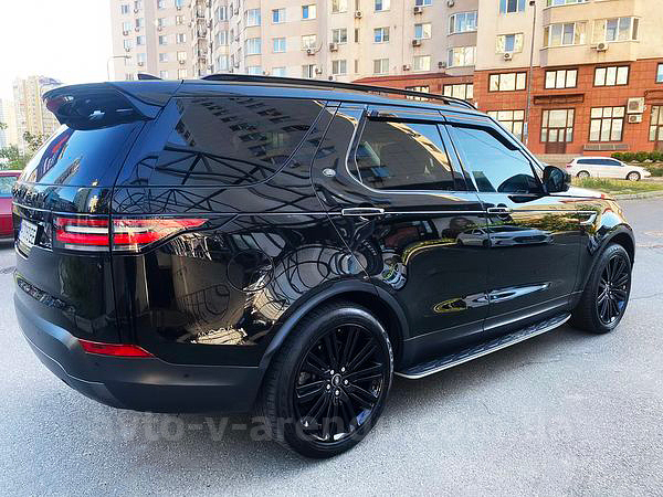 Аренда внедорожника Land Rover Discovery черный с водителем. Прокат джипа Ленд Ровер Дискавери без водителя в Киеве