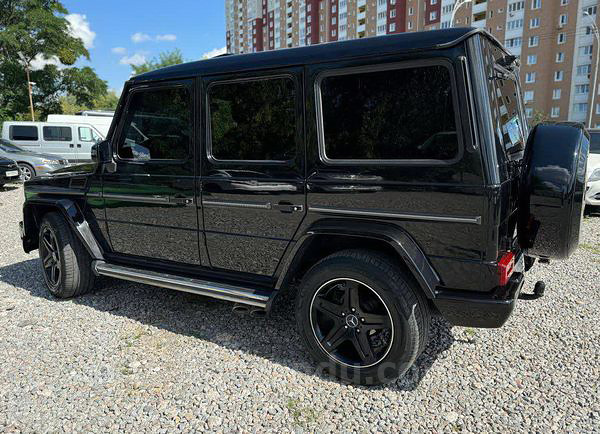 Аренда внедорожника джипа Mercedes-Benz Gelandewagen G63 AMG кубик гелик с водителем, прокат Мерседес Гелентваген G63 AMG без водителя в Киеве