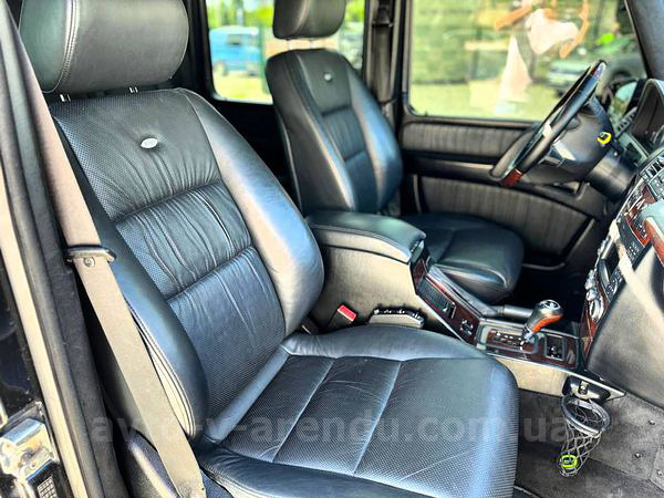 Аренда внедорожника джипа Mercedes-Benz Gelandewagen G63 кубик гелик с водителем, прокат Мерседес Гелентваген G63 AMG без водителя в Киеве