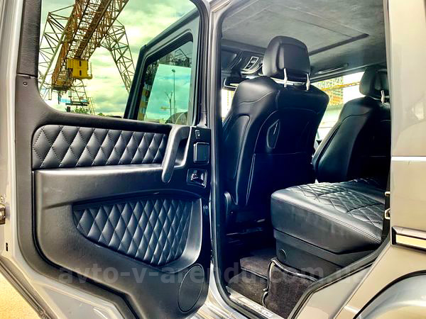 Аренда внедорожника джипа Mercedes-Benz Gelandewagen G63 AMG silver кубик гелик с водителем, прокат Мерседес Гелентваген G63 AMG без водителя в Киеве