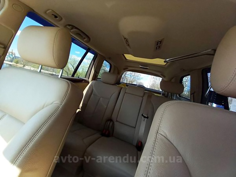 Аренда внедорожника джипа Mercedes-Benz GL 550 с водителем в Киеве