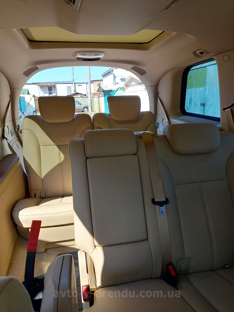Аренда внедорожника джипа Mercedes-Benz GL 550 с водителем в Киеве