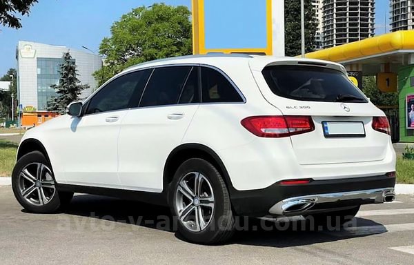 Аренда внедорожника джипа с водителем в Киеве Mercedes GLC 300