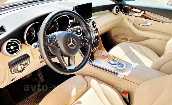 Аренда внедорожника джипа с водителем в Киеве Mercedes GLC 300