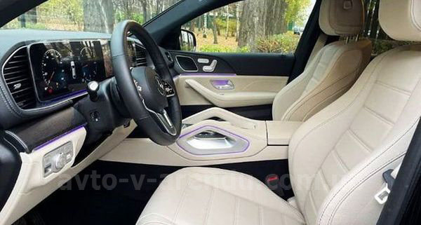 Аренда внедорожника Mercedes Benz GLE 350D Coupe черный с водителем. Прокат джипа Мерседес GLE 350D Coupe внедорожник без водителя в Киеве