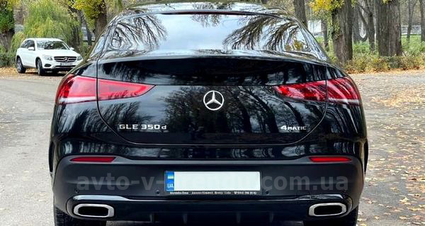 Аренда внедорожника Mercedes Benz GLE 350D Coupe черный с водителем. Прокат джипа Мерседес GLE 350D Coupe внедорожник без водителя в Киеве