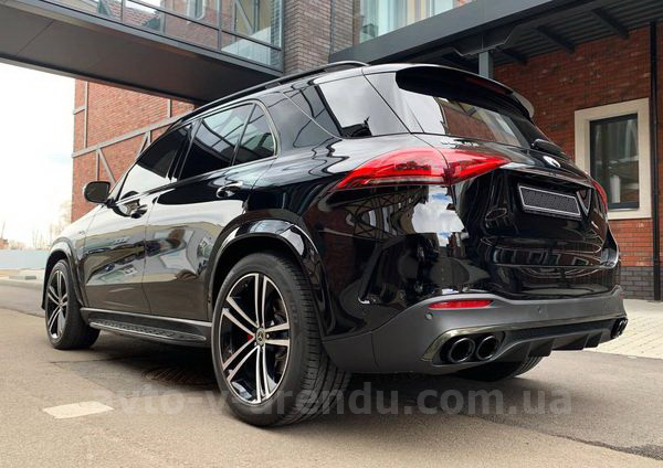 Аренда внедорожника Mercedes Benz GLE 63 AMG черный с водителем. Прокат автомобиля Мерседес 63 AMG внедорожник без водителя в Киеве