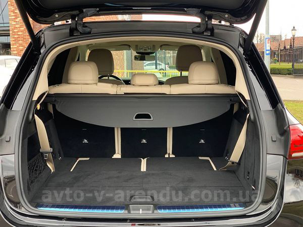 Аренда внедорожника Mercedes Benz GLE 63 AMG черный с водителем. Прокат автомобиля Мерседес 63 AMG внедорожник без водителя в Киеве