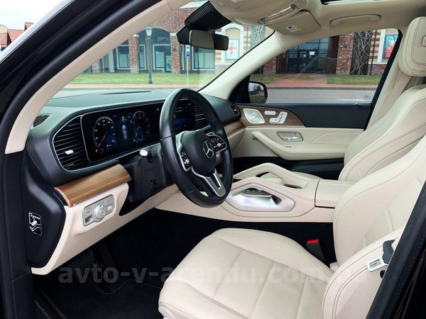 Аренда внедорожника Mercedes Benz GLE 63 AMG черный с водителем. Прокат автомобиля Мерседес 63 AMG внедорожник без водителя в Киеве
