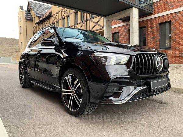 Аренда внедорожника Mercedes Benz GLE 63 AMG черный с водителем. Прокат автомобиля Мерседес 63 AMG внедорожник без водителя в Киеве