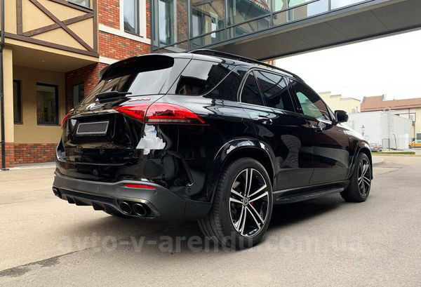 Аренда внедорожника Mercedes Benz GLE 63 AMG черный с водителем. Прокат автомобиля Мерседес 63 AMG внедорожник без водителя в Киеве