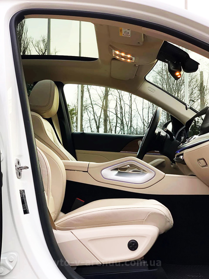 Аренда внедорожника джипа  Mercedes-Benz AMG GLE Coupe с водителем в Киеве