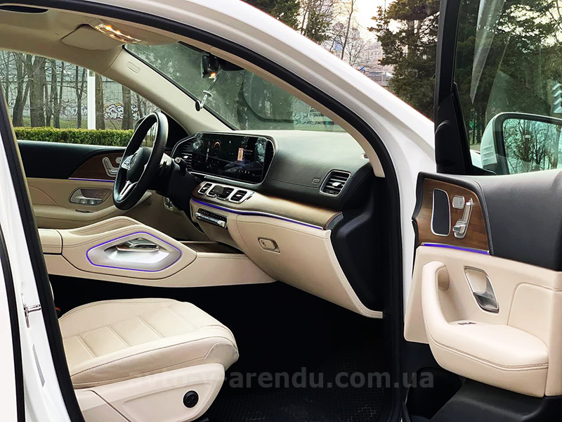 Аренда внедорожника джипа  Mercedes-Benz AMG GLE Coupe с водителем в Киеве
