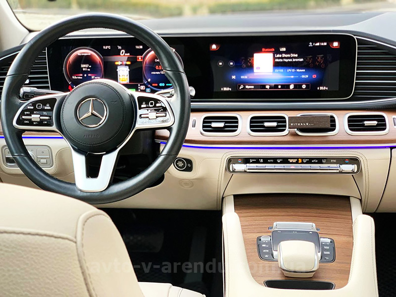 Аренда внедорожника джипа  Mercedes-Benz AMG GLE Coupe с водителем в Киеве