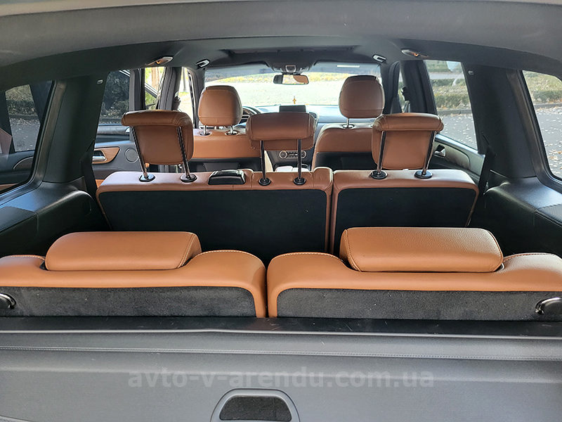 Аренда внедорожника Mercedes Benz GLS 350d AMG 4MATIC с водителем в Киеве