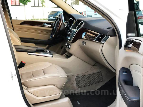 Аренда внедорожника джипа с водителем в Киеве Mercedes-Benz ML