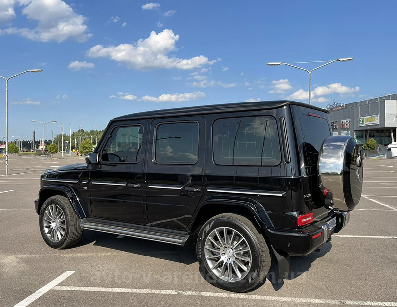Аренда внедорожника Mercedes-Benz Gelandewagen G500 AMG кубик с водителем в Киеве