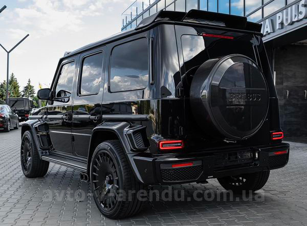 Аренда внедорожника Mercedes-Benz Gelandewagen G63 AMG Brabus кубик с водителем в Киеве. Прокат авто Мерседес Гелентваген G63 AMG без водителя в Киеве