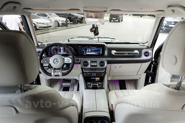 Аренда внедорожника Mercedes-Benz Gelandewagen G63 AMG Brabus кубик с водителем в Киеве. Прокат авто Мерседес Гелентваген G63 AMG без водителя в Киеве