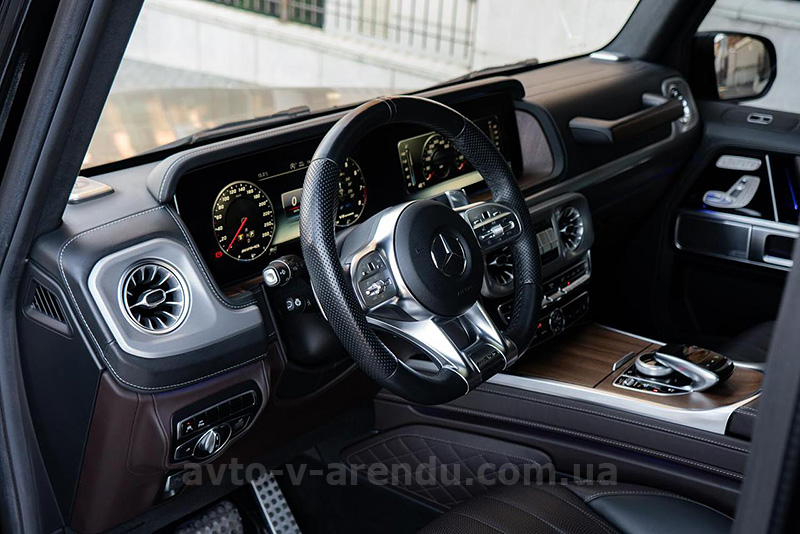 Аренда внедорожника Mercedes-Benz Gelandewagen G63 AMG кубик с водителем в Киеве. Прокат авто Мерседес Гелентваген G63 AMG без водителя в Киеве