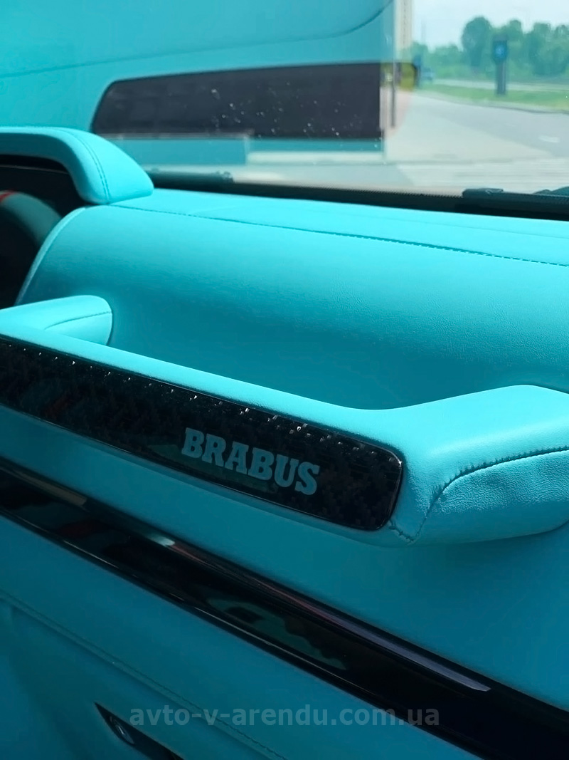 Аренда Mercedes-Benz Gelandewagen G800 Brabus Tiffany кубик с водителем. Прокат авто Мерседес G800 гелик без водителя Киев