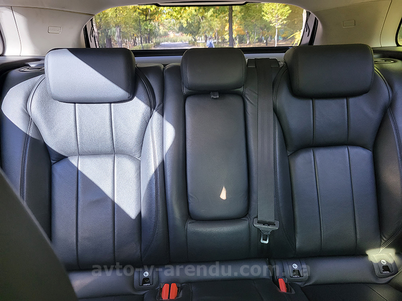 Аренда внедорожника Range Rover Evoque черный с водителем